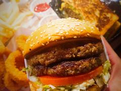 -The Habit Burger Grill 哈比特汉堡(复兴soho店)