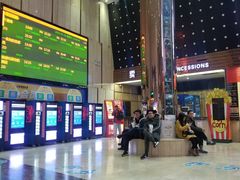 -武汉华夏国际影城(鲁广店)