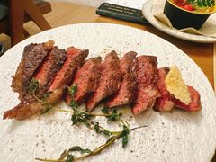 -Mark&Mars Restaurant