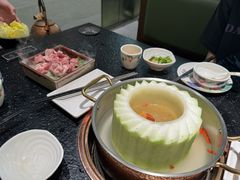 三代传承冬瓜盅-得意咚瓜·顺德鱼生·冬瓜火锅(深圳首店)