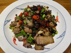 -头上红煨盐鸡·非遗院子餐厅