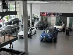 -天津波士信达奔驰4S店(卫津南路店)