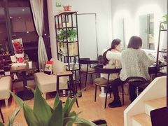 -ME觅妆·定制美妆·彩妆私教(菱角湖店)