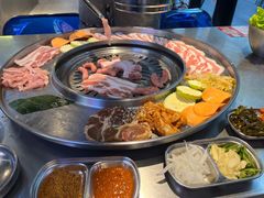 -哈哈碳都·牛肋条无限自助烤肉(台江万达店)