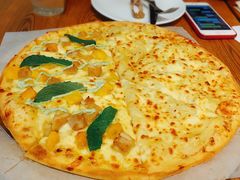 -乐凯撒披萨(东方新世界店)