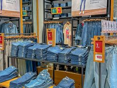 -王府井奥莱临潼小镇(临潼店)