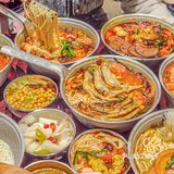 论吃我就服重庆人，铁锅米线是什么神仙美食