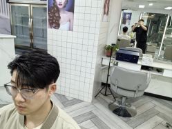 -米娜护肤造型