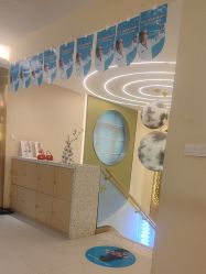 -悦瑢港湾科技美肤芳疗美容