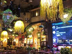 -临界音乐酒馆·小龙虾·江湖菜(华熙LIVE·鱼洞店)