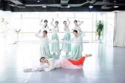 -深舞形体民族舞蹈工作室