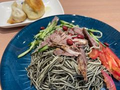 芝麻酱牛肉花生冷面-韩海丽特色美食(秀州路店)