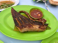 -明记烧鱼美味店