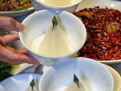 -小河盐帮·私家菜·烤鸭(三元桥·霄云路店)