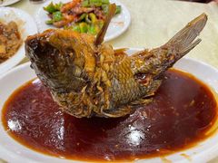 罾蹦鲤鱼-奥华餐厅·老张记(台基厂店)