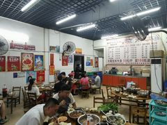 大堂-周良天山牛杂城(天山路总店)