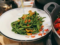 -鲁小三·大骨自助(金山总店)