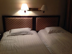 iphone_upload_pic-燕山大酒店