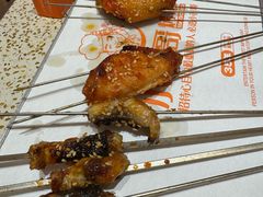 -小董哥烤串·爆汁大油边(故宫店)