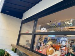 等位区-Peet's Coffee皮爷咖啡(大学路店)