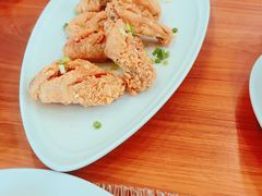 -Chom Cafe and Restaurant