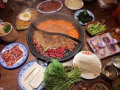 -萍姐火锅·公路夜市(武汉首店)