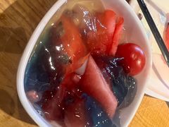 -牛满溢·自助潮汕鲜牛肉火锅(龙汇路店)