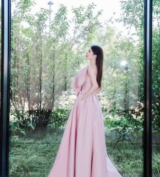 -伯瓷皇后婚纱艺术空间