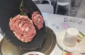 Hand-Cut Walking Lamb Shank