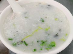 皮蛋瘦肉粥-穗银肠粉店(东川路店)