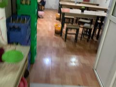 大堂-老字号杨坡红油米线腊汁肉夹馍(东四道巷店)