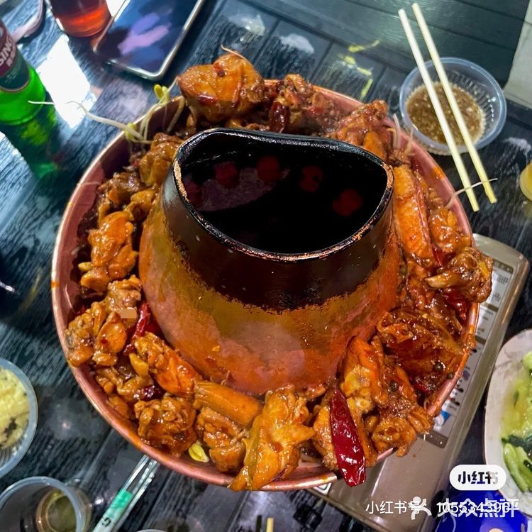 情定香辣煲，辣而不腻！