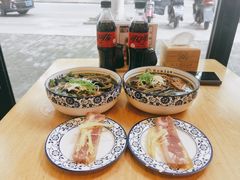 -镇南锅盖面馆(解放路店)