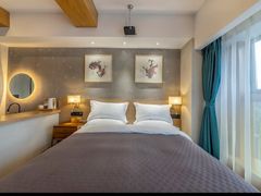 -闲隅江景艺术酒店(解放碑洪崖洞总店)