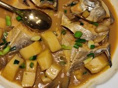 家烧白扁中鲳鱼-甬府小鲜(万象城店)