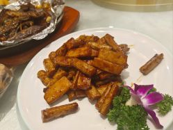 -鑫淼餐饮娱乐中心(江东街店)