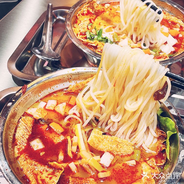 💮融柳大铁牛螺蛳粉｜1r到手居然不臭⁉️微辣也能辣出天际🌶️