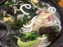 -丽虹云南过桥米线(兴工街店)