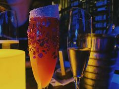 烈焰红唇-胡桃里音乐酒馆(四道口店)