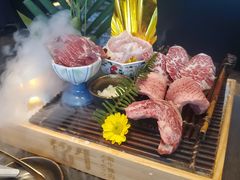 -铭牛烧肉·和牛海鲜自助(高新月牙湖店)