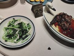 -八府香鸭·啫啫煲(华山路店)