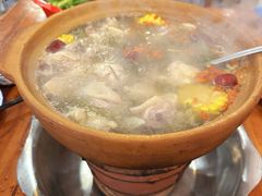 石橄榄炖鸡-洪大厨鸡煲(福田店)