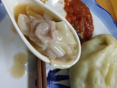 -小许三鲜砂锅馄饨店(家多乐烟酒店)