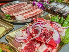 -围炉肉舍•炭烤活鳗•丹东海鲜烤肉(步行街店)