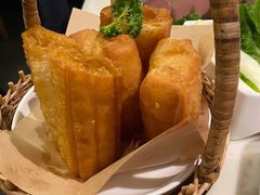 酥脆老油条-左庭右院鲜牛肉火锅(浦江欢乐颂店)