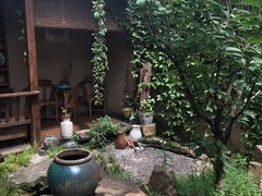 -厚山庭院重庆老火锅