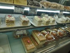 -白玉兰食品(中山公园龙之梦店)