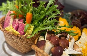 Six Mushroom Platter from Yunnan