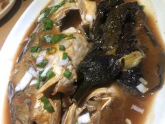 带把茄子烧鲈鱼-吕氏疙瘩汤·海鲜新鲁菜(凯德mall新都心店)
