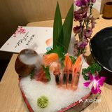 他家的小菜也很好吃，最爱的是流心蛋